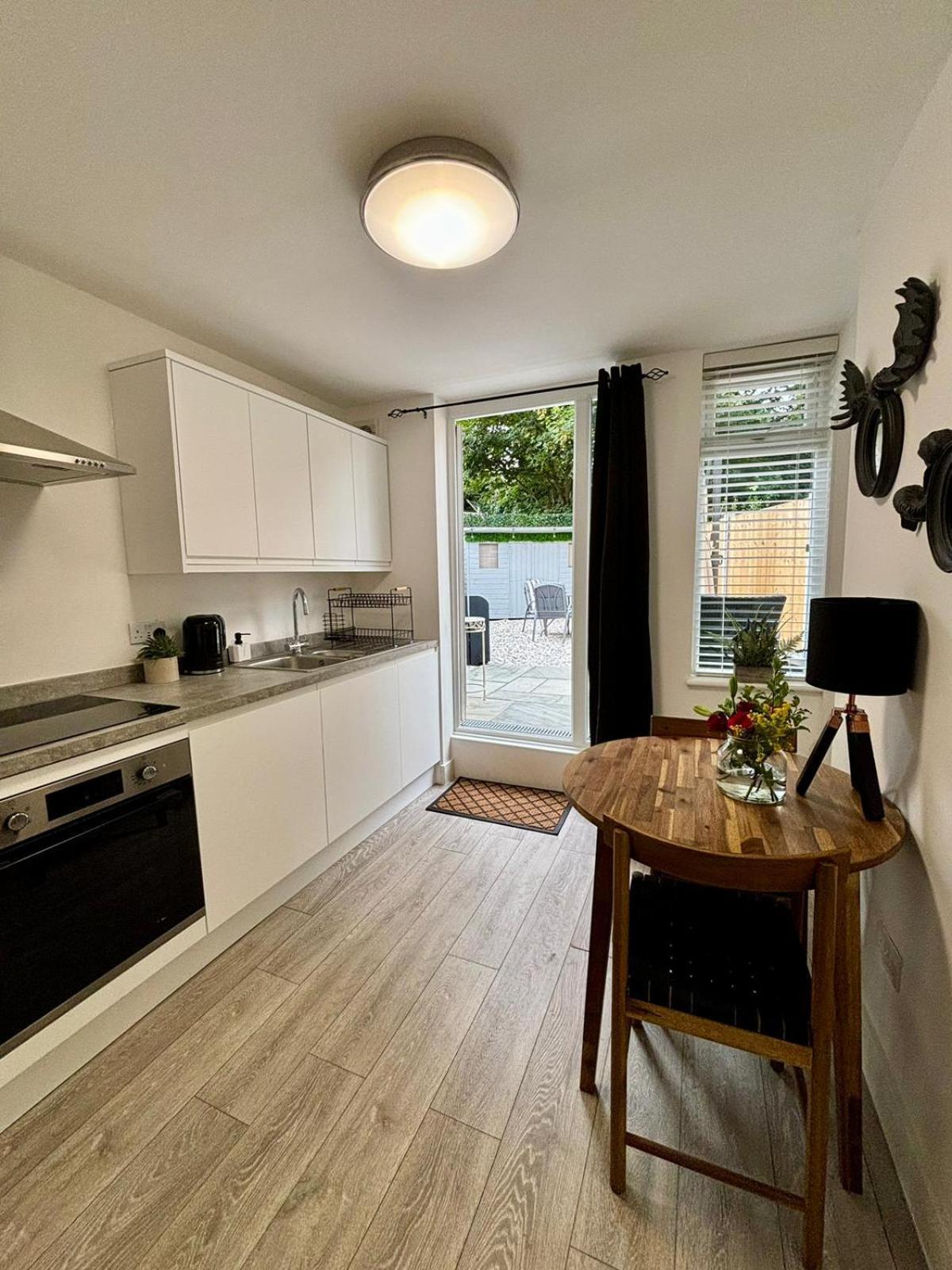 Stylish And Chic Seaside Apartment Southend-on-Sea Eksteriør billede