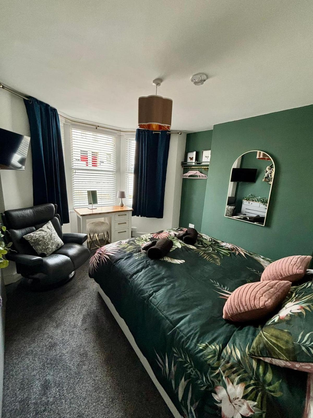 Stylish And Chic Seaside Apartment Southend-on-Sea Eksteriør billede