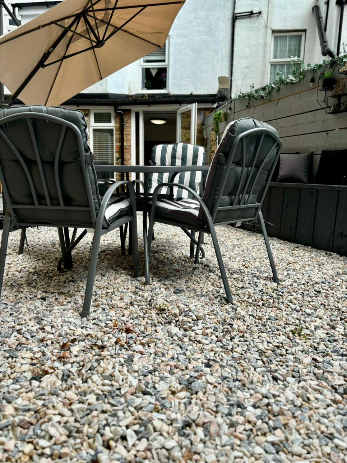 Stylish And Chic Seaside Apartment Southend-on-Sea Eksteriør billede